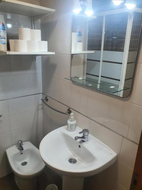La Línea de la Concepción 3F, Aire Acondic, 80M2, 2 Dormitorios, 4 Huespedes, Wifi Gratis מראה חיצוני תמונה